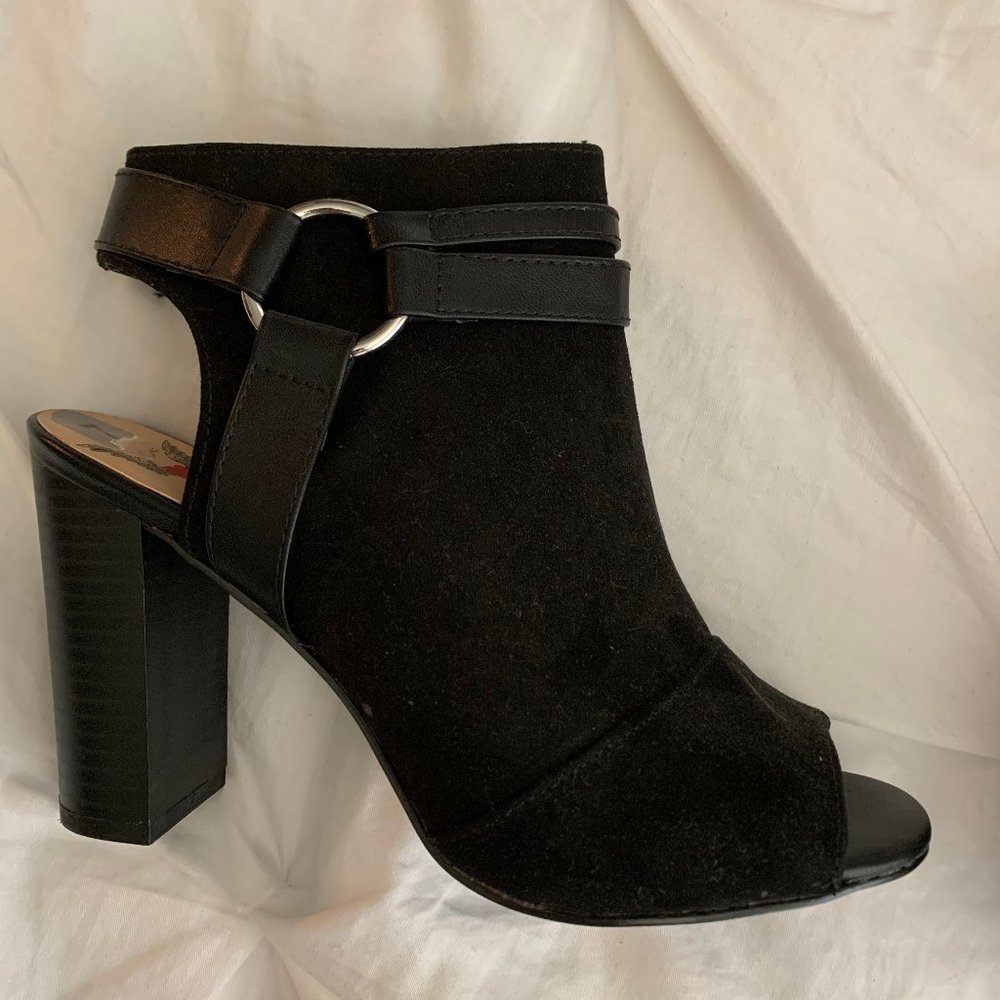 Penny Loves Kenny Booties